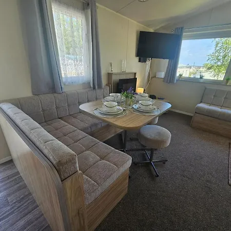 3br Countryside Caravan Up To 7 Guests Alpstuga *