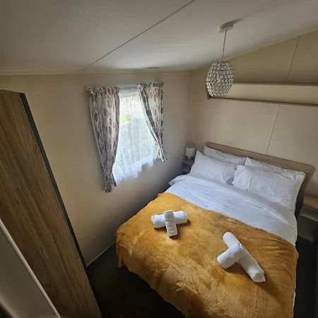 3br Countryside Caravan Up To 7 Guests Alpstuga