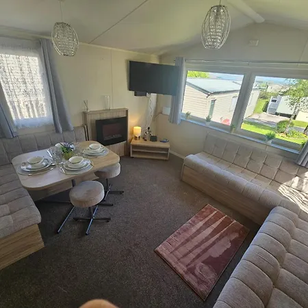 3br Countryside Caravan Up To 7 Guests Alpstuga