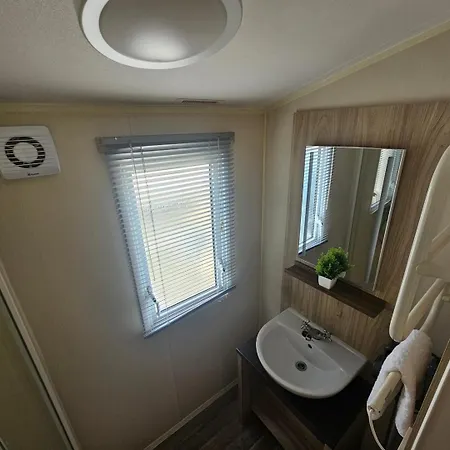 3br Countryside Caravan Up To 7 Guests Tosside