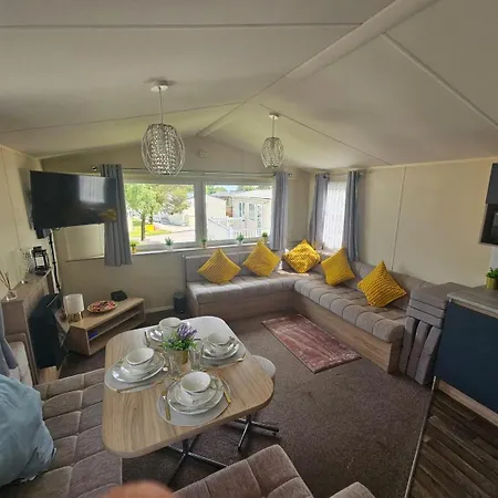 3br Countryside Caravan Up To 7 Guests Tosside