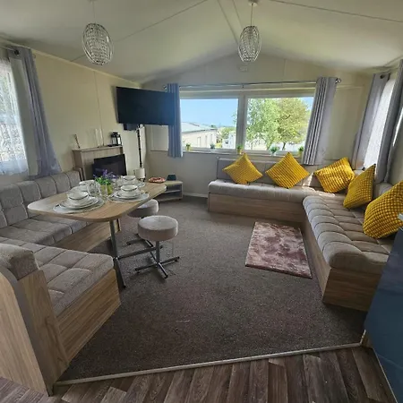 3br Countryside Caravan Up To 7 Guests Alpstuga *