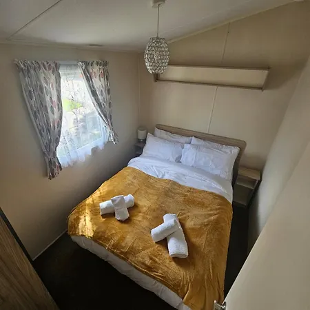 3br Countryside Caravan Up To 7 Guests Tosside