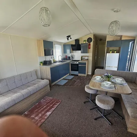 3br Countryside Caravan Up To 7 Guests Alpstuga Tosside